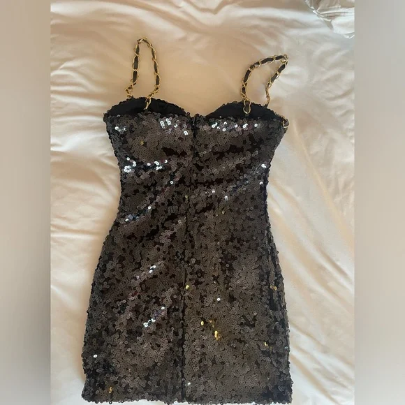 Black and Gold Sequin Embellished Bodycon Dress - Picture 3 of 6